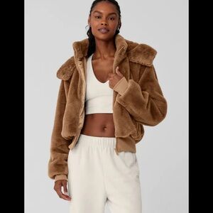 ALO Yoga Faux Fur Foxy Jacket - Toasted Almond